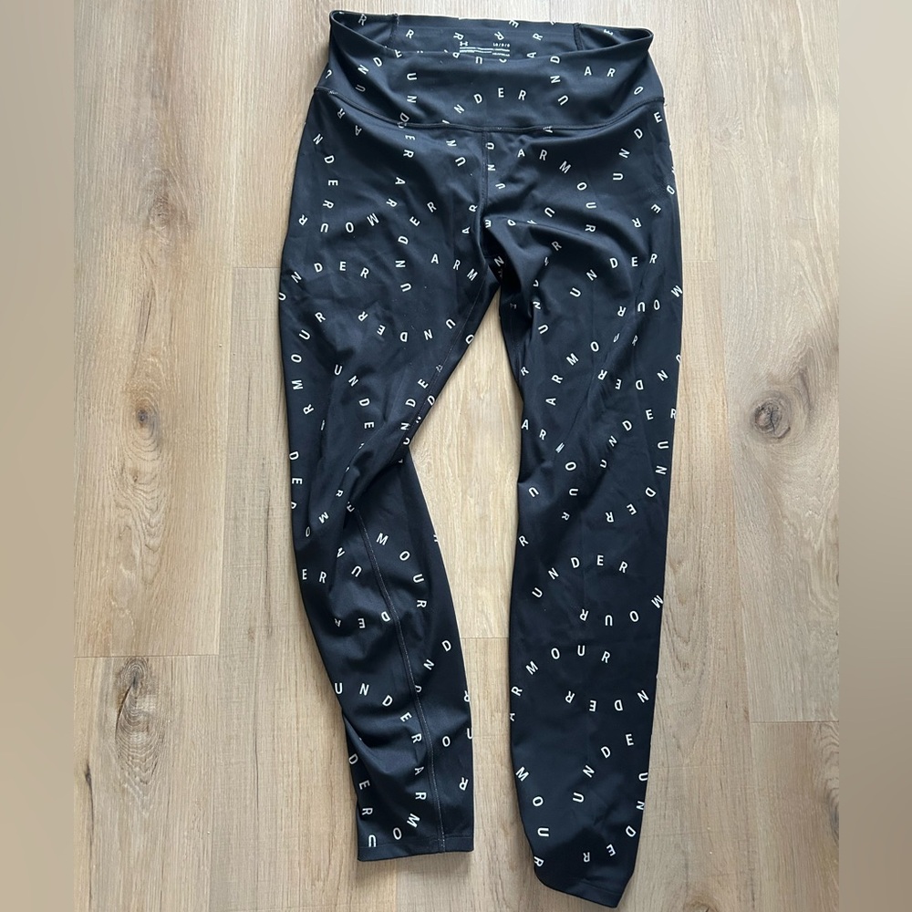 Under Armour Black Logo with Leggings